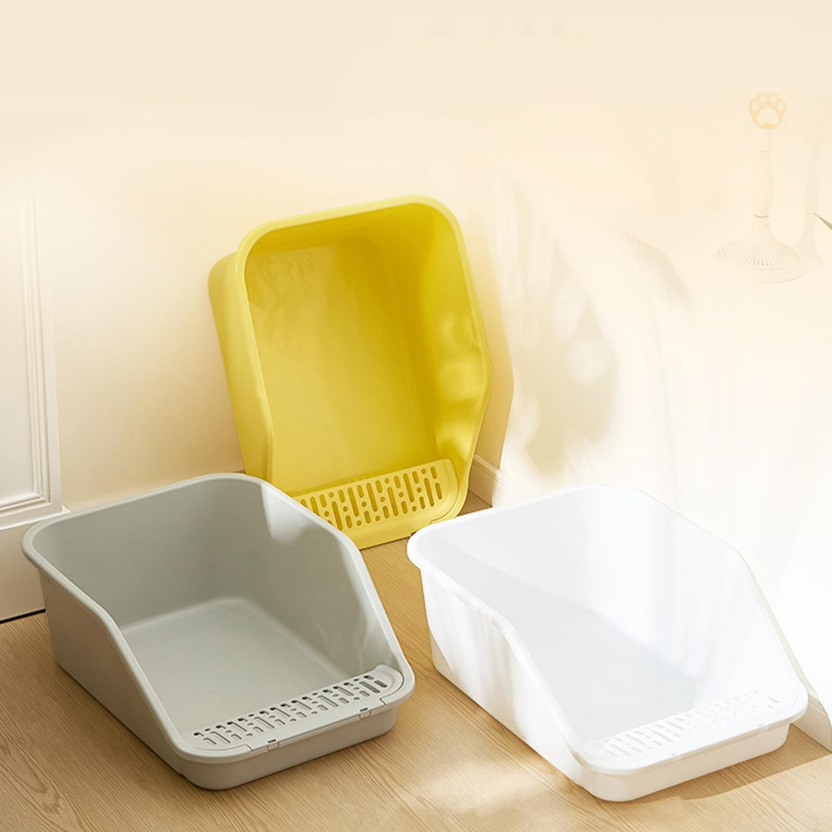 Large Cat Litter Box with High Sides and Low Entry V81525