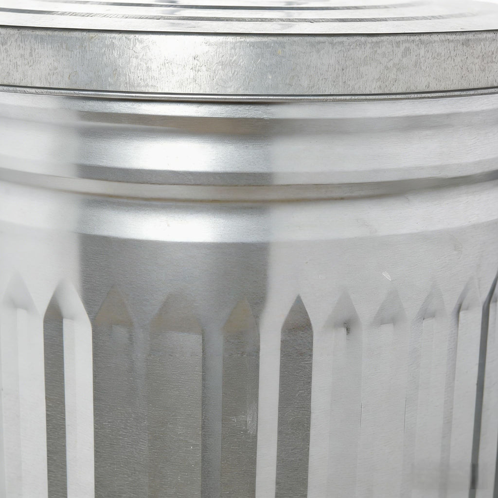 31 Gallon Galvanized Steel Trash Can with Lid S88233