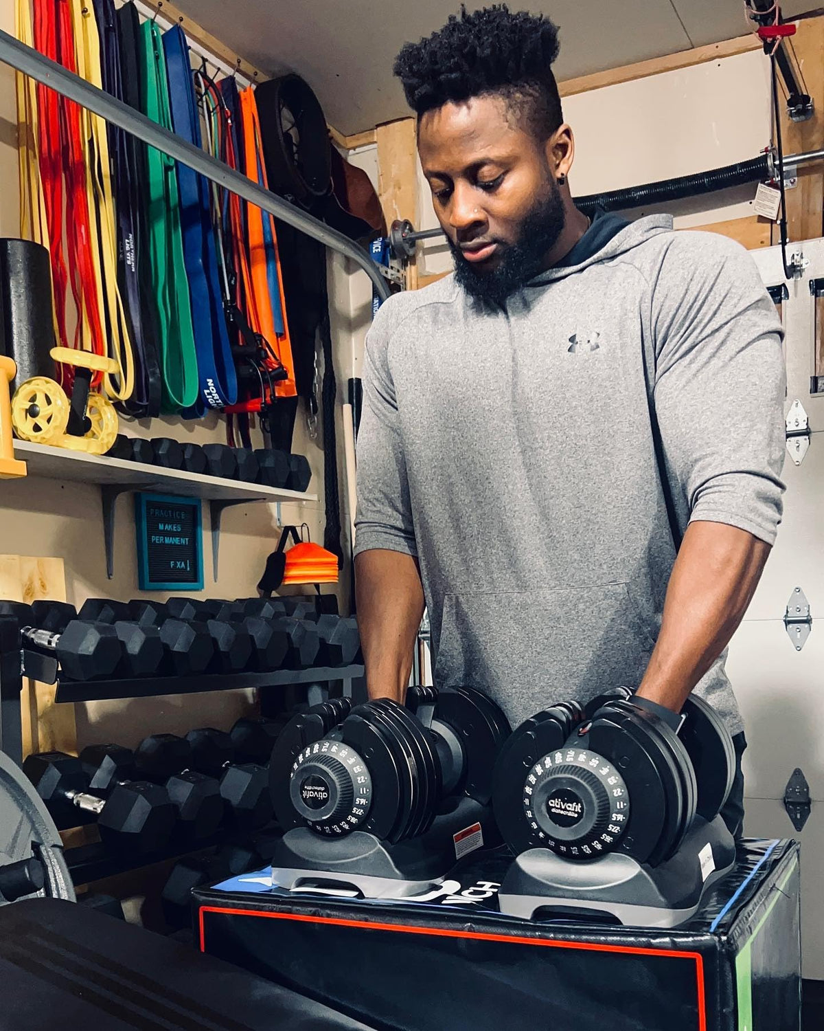 Adjustable Dumbbells Set 5–88LB R73284